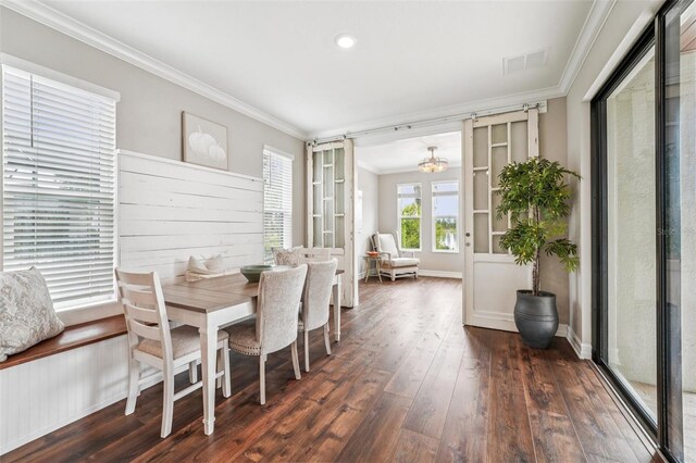 19191 Pease Pl, Lutz, FL 33558 - dining room with ornamental molding, hardwood / wood-style floors, baseboards, and recessed lighting