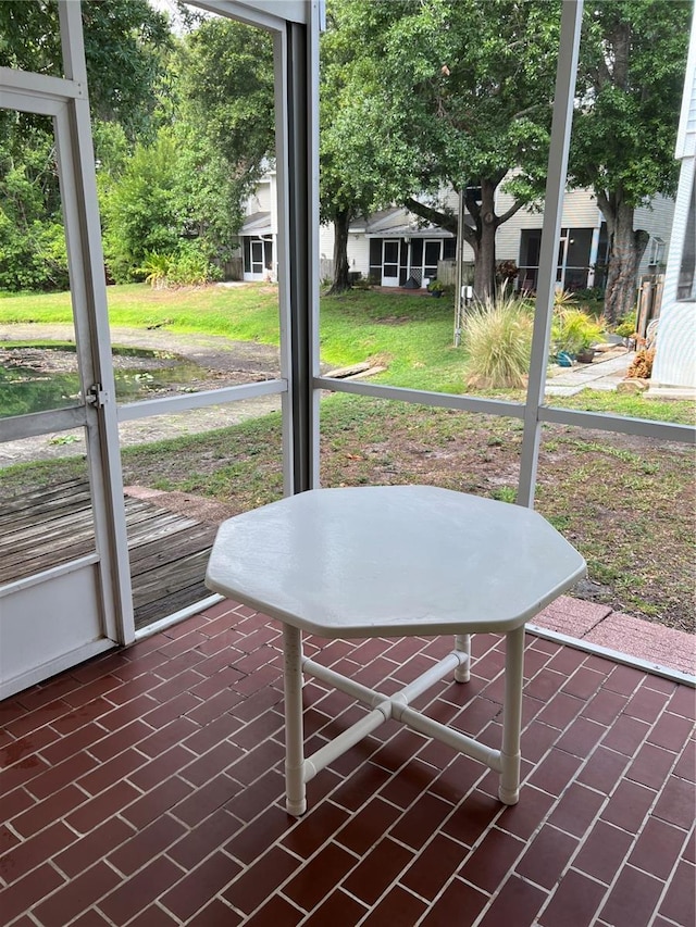 7616 Colonial Ct, Tampa, FL 33615 - view of sunroom / solarium