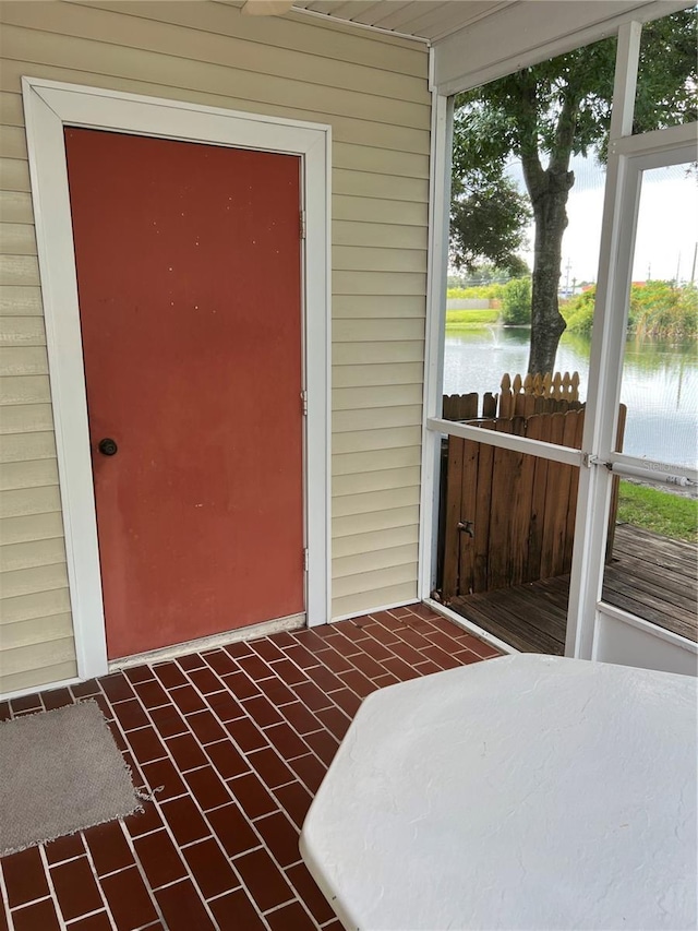 7616 Colonial Ct, Tampa, FL 33615 - entrance to property with a water view