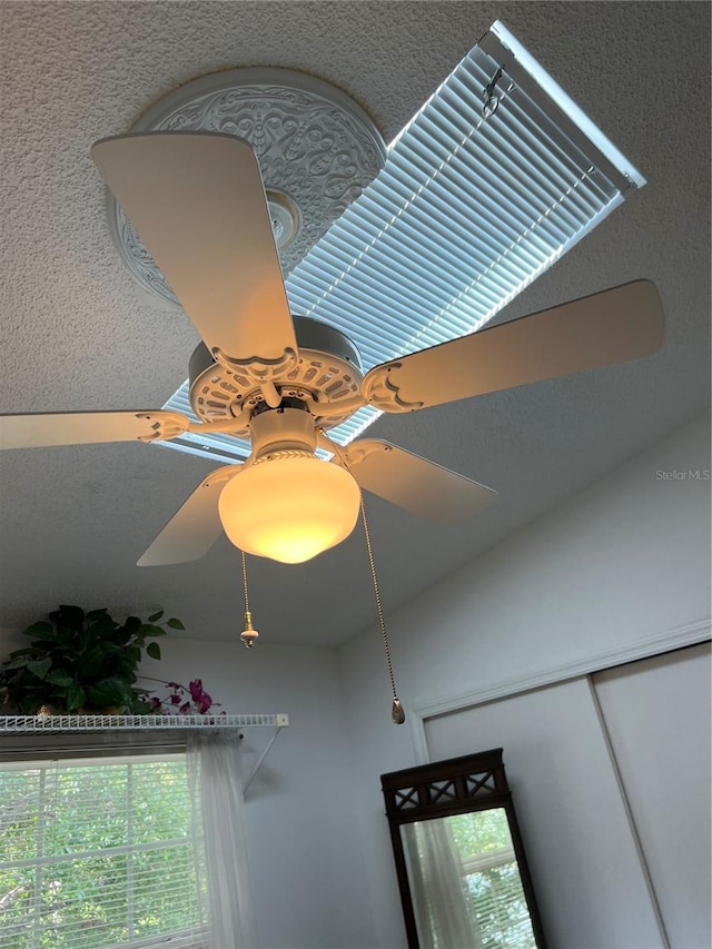 7616 Colonial Ct, Tampa, FL 33615 - detailed view