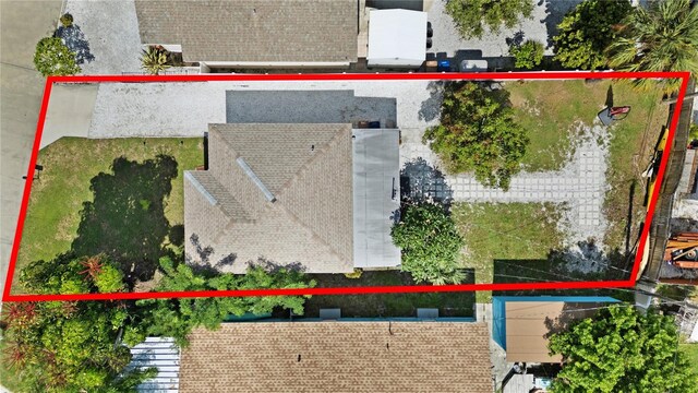 13325 1st St E, Madeira Beach, FL 33708 - aerial view of property and surrounding area with property boundaries highlighted