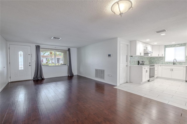 3145 Domino Dr, Holiday, FL 34691 - photo 8