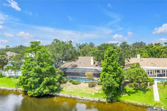 8127 Siquita Dr NE, Saint Petersburg, FL 33702 - aerial view of property and surrounding area featuring a pool area and a large body of water