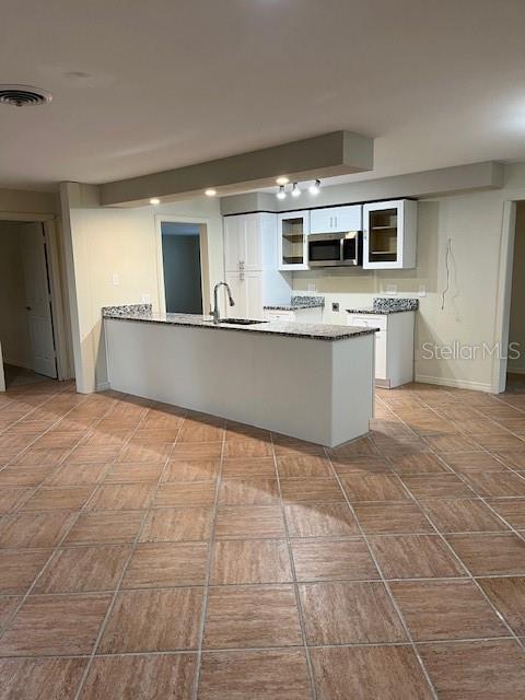 5281 Venetian Blvd NE, Saint Petersburg, FL 33703 - photo 10