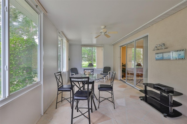 2128 Worthington Greens Dr, Sun City Center, FL 33573 - sunroom featuring ceiling fan