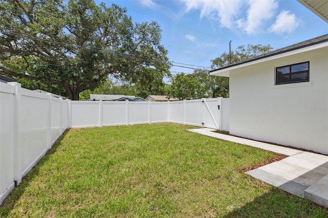 791 44th Ave N, Saint Petersburg, FL 33703 - view of yard with a gate