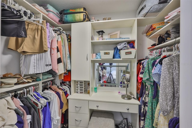 6512 Trent Creek Dr, Sun City Center, FL 33573 - view of walk in closet