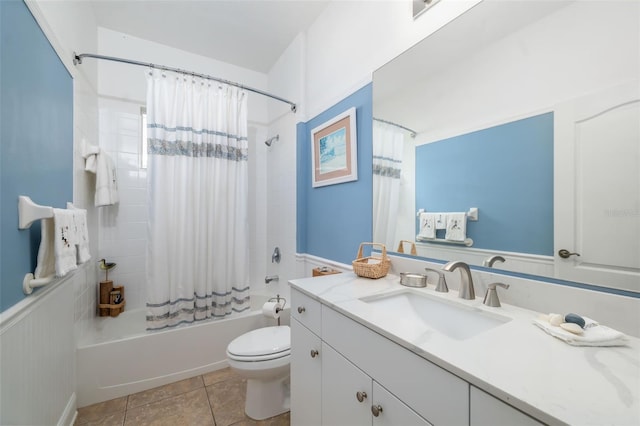 11813 Crawford Parrish Ln, Parrish, FL 34219 - bathroom with vanity, toilet, shower / bath combo, and tile patterned flooring