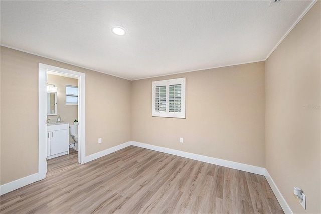 239 Freeport Ave NE, Saint Petersburg, FL 33702 - photo 18