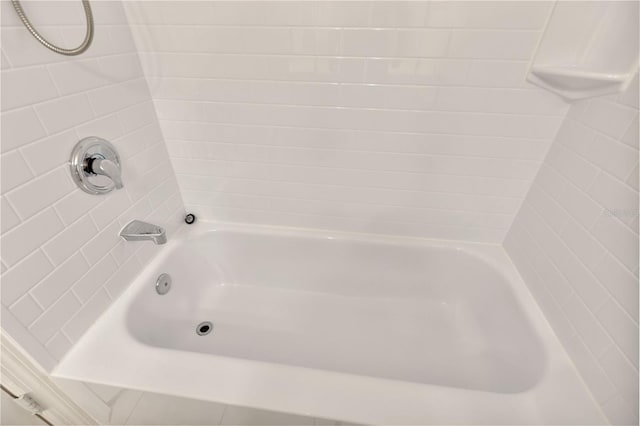 1604 Comfy Ct, Sun City Center, FL 33573 - full bath featuring  shower combination