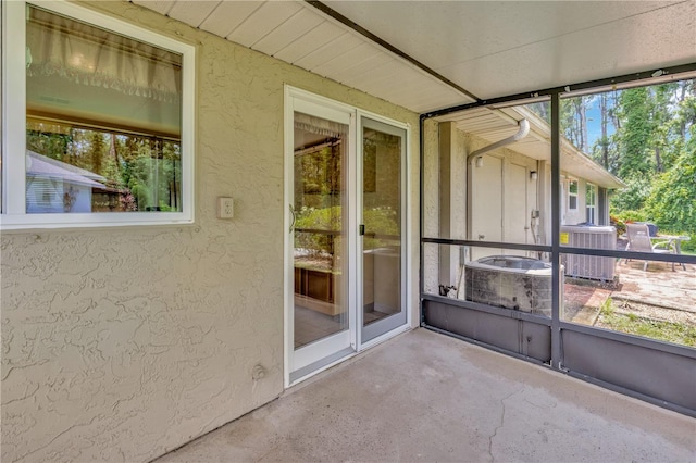 1604 Comfy Ct, Sun City Center, FL 33573 - view of unfurnished sunroom