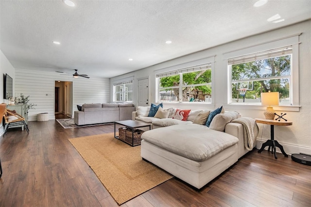 3120 S Polk Ave, Lakeland, FL 33803 - living room featuring dark wood-style flooring, recessed lighting, a textured ceiling, and a ceiling fan