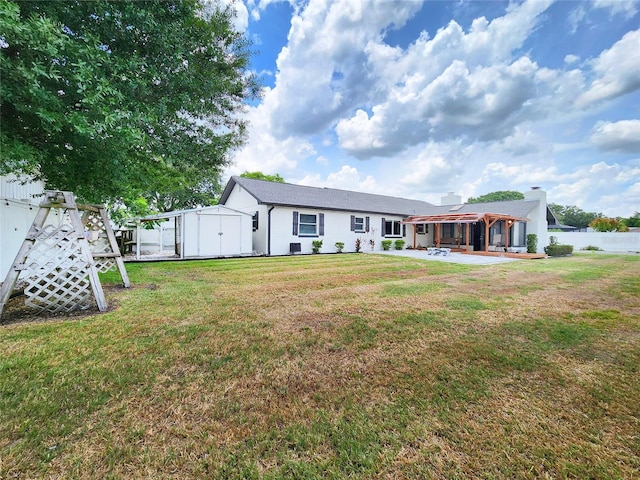 4102 Stonehenge Rd, Mulberry, FL 33860 - back of property featuring a patio