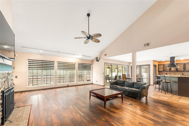 2969 La Concha Dr, Clearwater, FL 33762 - photo 32