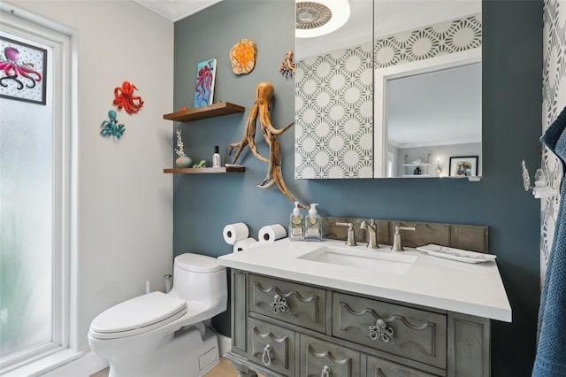 1709 Main St, Safety Harbor, FL 34695 - bathroom featuring vanity and toilet