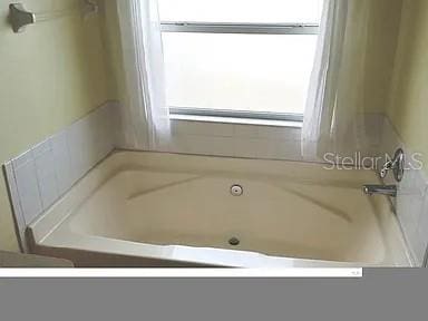 13290 Thoroughbred Loop, Largo, FL 33773 - full bath with a garden tub