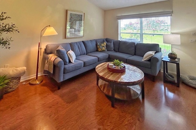 18531 Bent Pine Dr, Hudson, FL 34667 - living area featuring lofted ceiling and baseboards