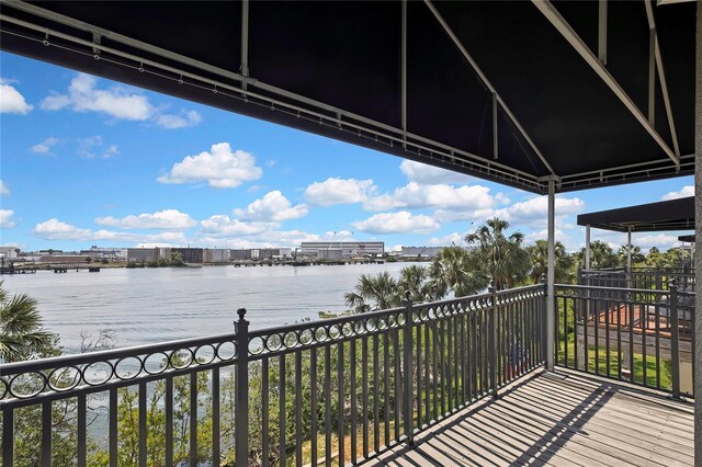 1402 Harbour Walk Rd, Tampa, FL 33602 - balcony featuring a water view