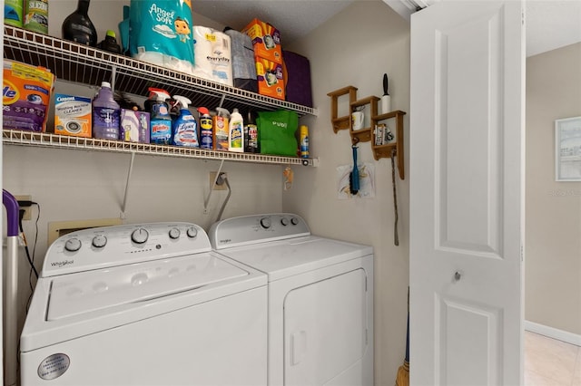 190 Dale Pl, Oldsmar, FL 34677 - laundry area featuring separate washer and dryer and light tile patterned flooring