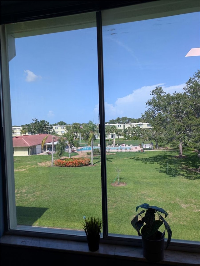 4705 NE 1st St NE Unit 327, Saint Petersburg, FL 33703 - view of grassy yard