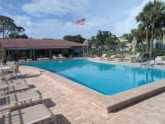 4705 NE 1st St NE Unit 327, Saint Petersburg, FL 33703 - community pool with a patio area