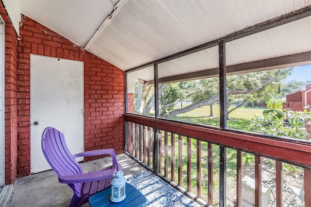 8220 12th Way N Unit G, Saint Petersburg, FL 33702 - sunroom with lofted ceiling