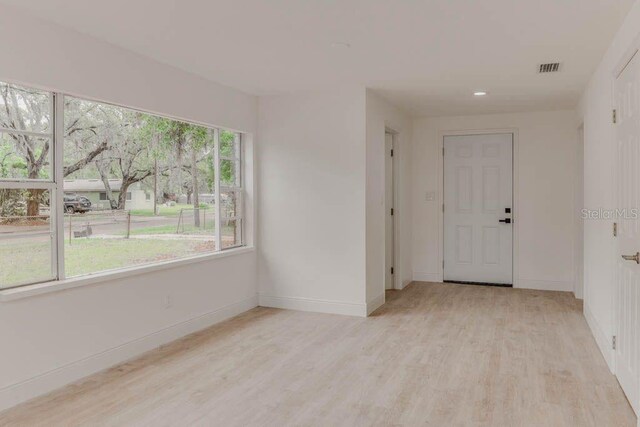 1255 Pine St, Altamonte Springs, FL 32701 - unfurnished room with light wood-type flooring and baseboards