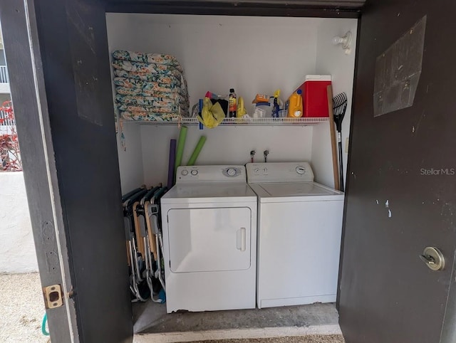 8765 Bardmoor Blvd Unit 108, Seminole, FL 33777 - laundry area featuring washing machine and dryer