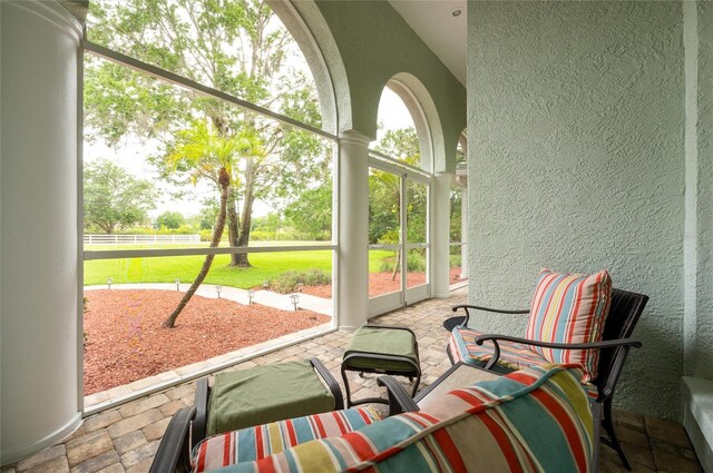 8444 Shenandoah Run, Wesley Chapel, FL 33544 - sunroom with healthy amount of natural light