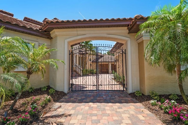 841 Ponce De Leon Dr, Saint Petersburg, FL 33715 - photo 2