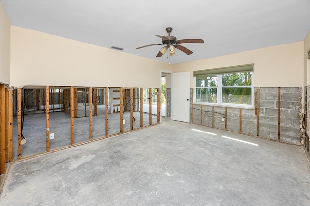 11465 7th St E, Treasure Island, FL 33706 - spare room featuring ceiling fan
