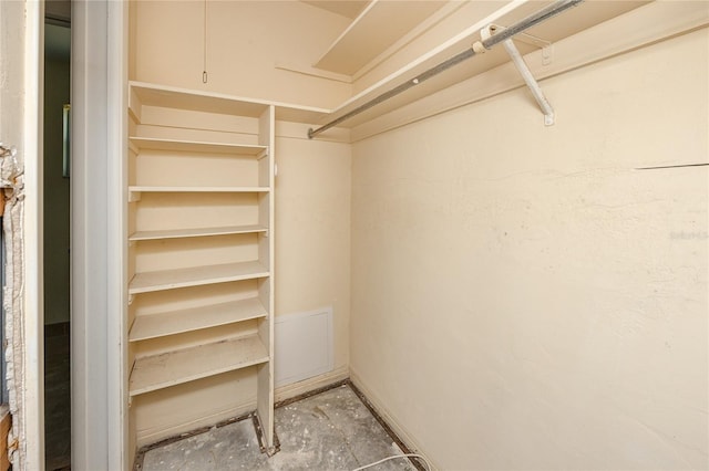 11465 7th St E, Treasure Island, FL 33706 - view of walk in closet