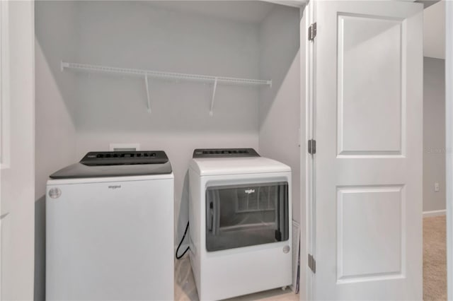 4262 Cloud Hopper Way, Lutz, FL 33559 - laundry room featuring independent washer and dryer