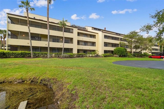 13612 S Village Dr Unit 5201, Tampa, FL 33618 - view of apartment building / complex