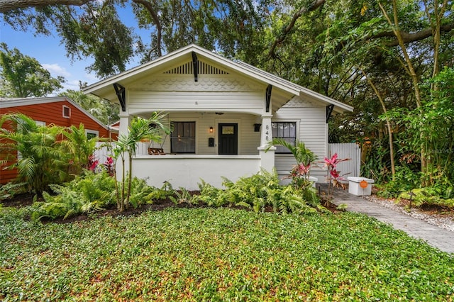 848 9th Ave S, Saint Petersburg, FL 33701 - bungalow-style home with covered porch