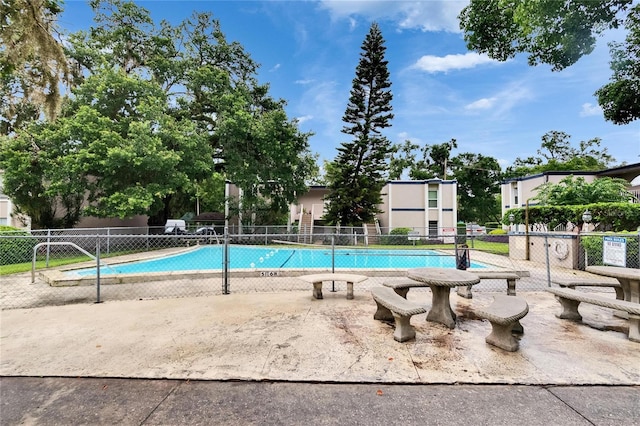 125 Picardy Villa Cir Unit 100, Brandon, FL 33510 - view of community pool