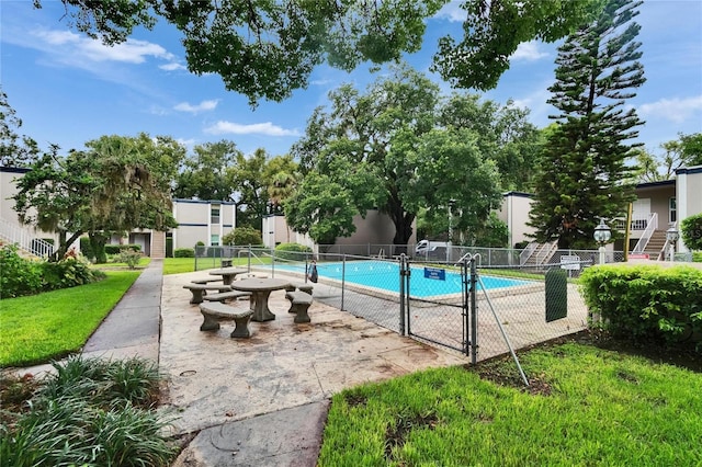125 Picardy Villa Cir Unit 100, Brandon, FL 33510 - view of community pool