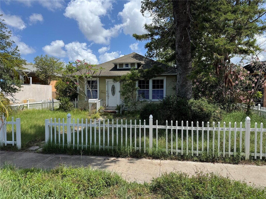 341 20th Ave S, Saint Petersburg, FL 33705 - photo 1