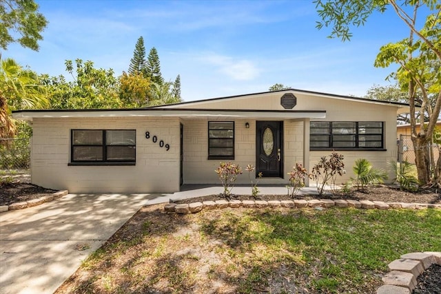 8009 Somerset Ln, Tampa, FL 33615 - photo 1