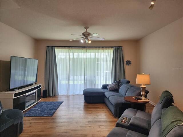 26541 Chimney Spire Ln, Wesley Chapel, FL 33544 - photo 7