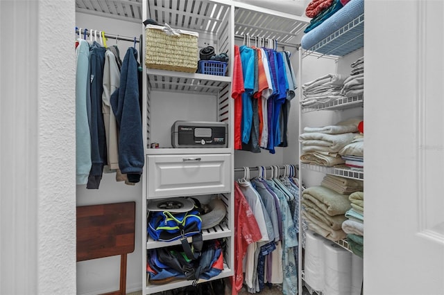 4505 Anaconda Dr, New Port Richey, FL 34655 - view of spacious closet