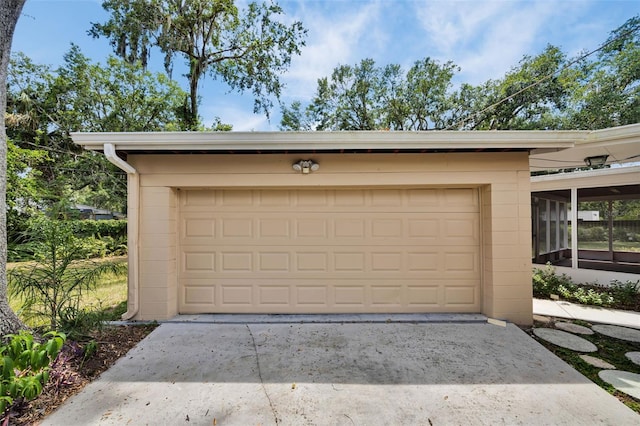 321 Belle View Ave, Temple Terrace, FL 33617 - view of garage