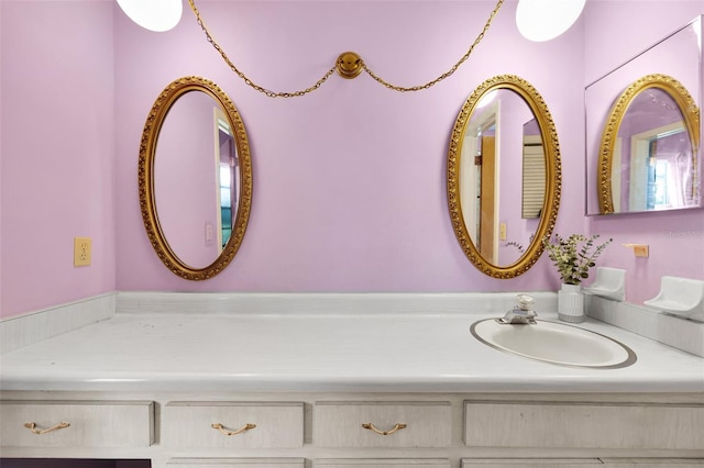 321 Belle View Ave, Temple Terrace, FL 33617 - bathroom with double vanity