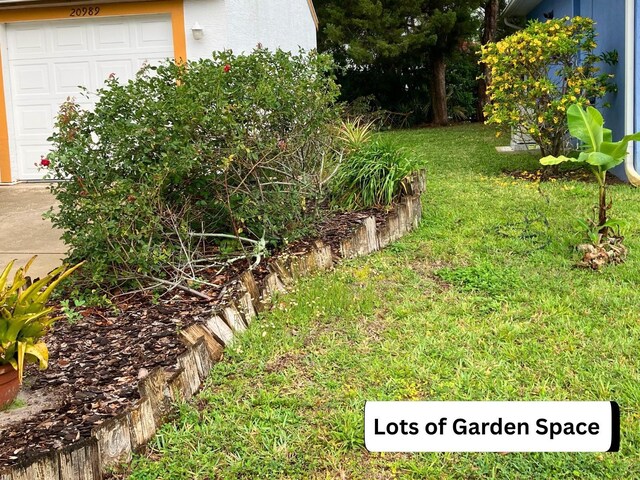 20989 Negril Ct, Lutz, FL 33558 - photo 35
