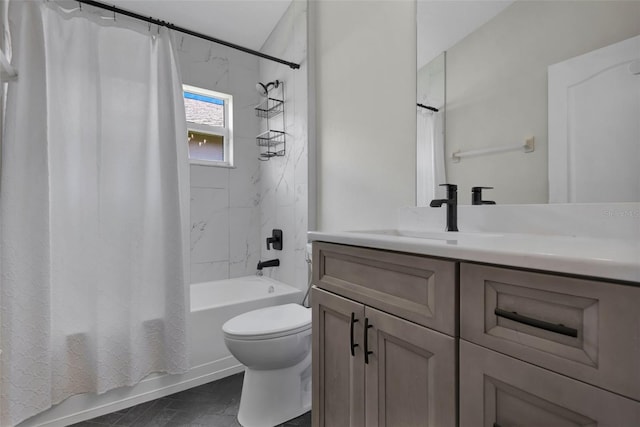 13910 Chalk Hill Pl, Riverview, FL 33579 - bathroom with vanity, shower / bath combo, and toilet