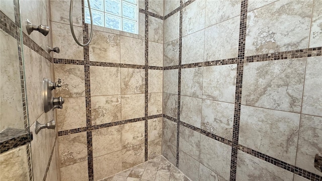 7810 Whitemarsh Way, Reunion, FL 34747 - detailed view of tiled shower
