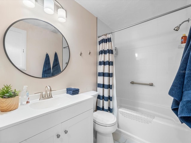 213 Fernwood Cir Unit 213, Seminole, FL 33777 - full bathroom featuring shower / bath combo, vanity, and toilet