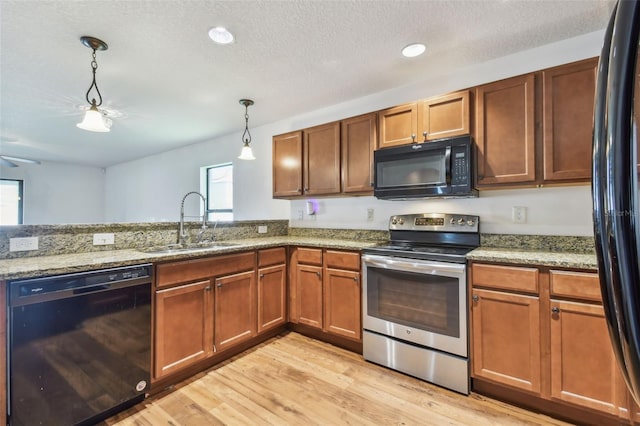 11837 Thicket Wood Dr, Riverview, FL 33579 - photo 3
