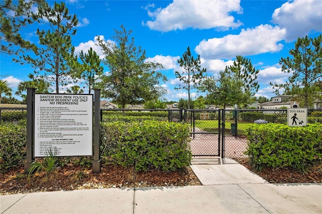 4155 Barletta Ct, Wesley Chapel, FL 33543 - exterior view of a gate
