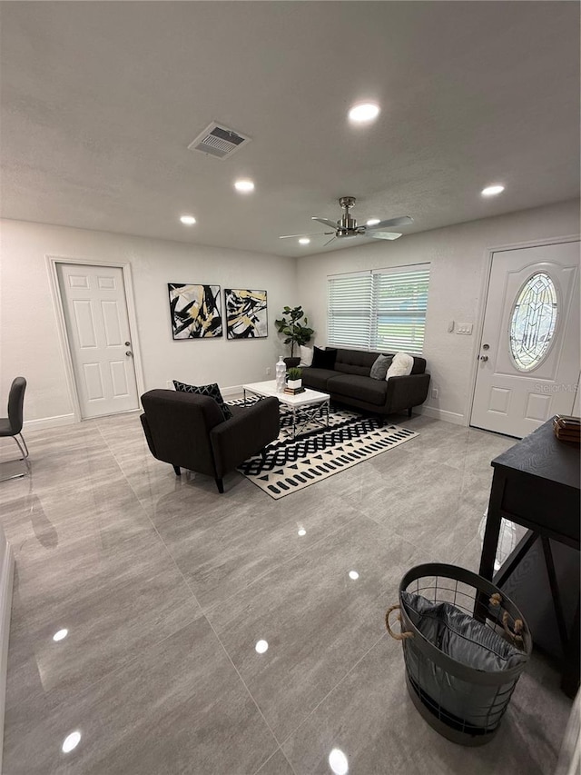 539 Freeport Ave N, Saint Petersburg, FL 33702 - photo 16